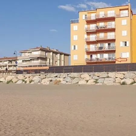 Artit D1 Apartment